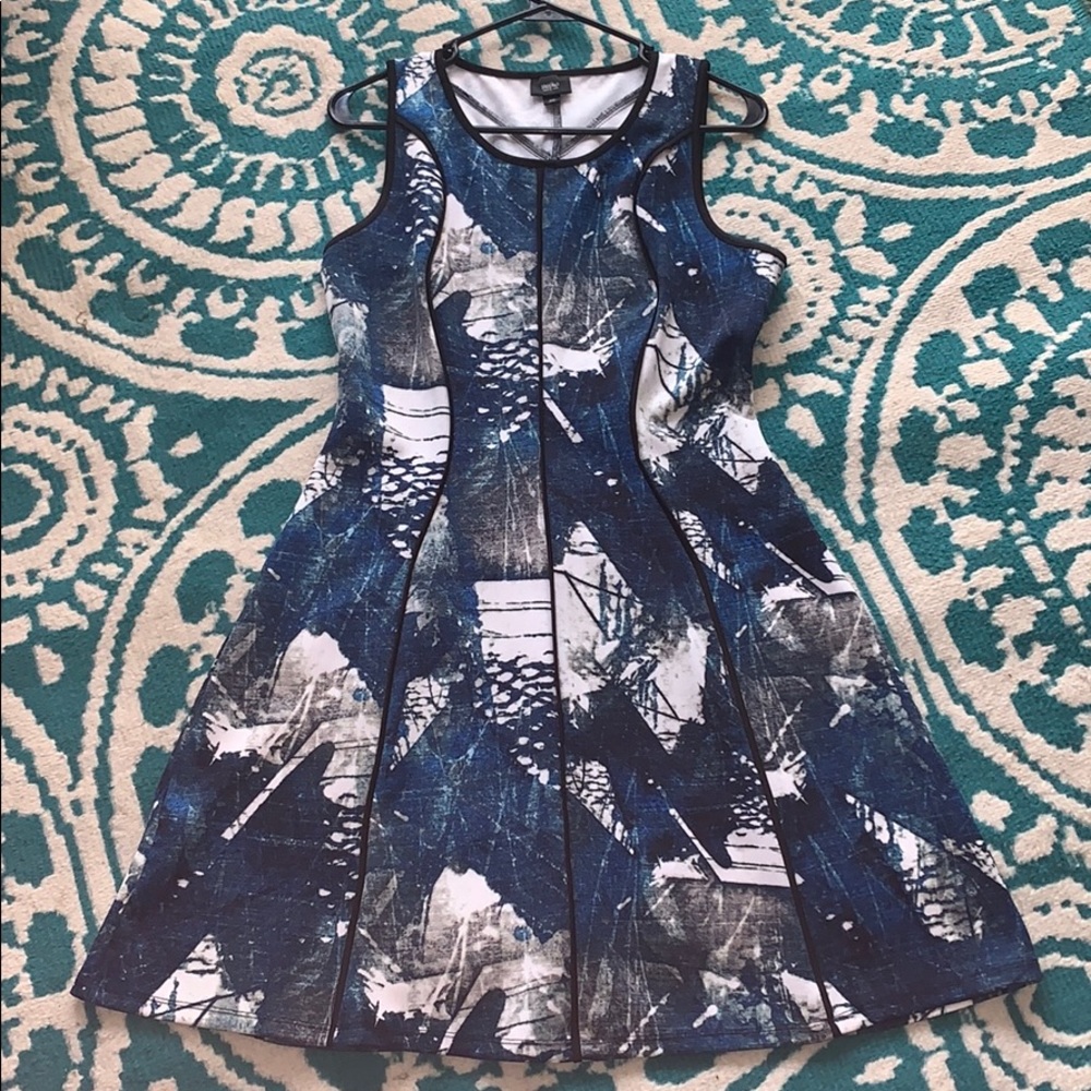 Fitting yet flowy dress